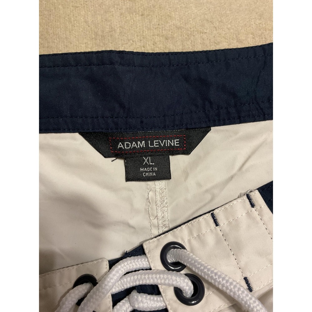 Adam Levine Board Shorts Mens XL White Striped Swim Trunks Beach Surf Lined - Picture 3 of 9